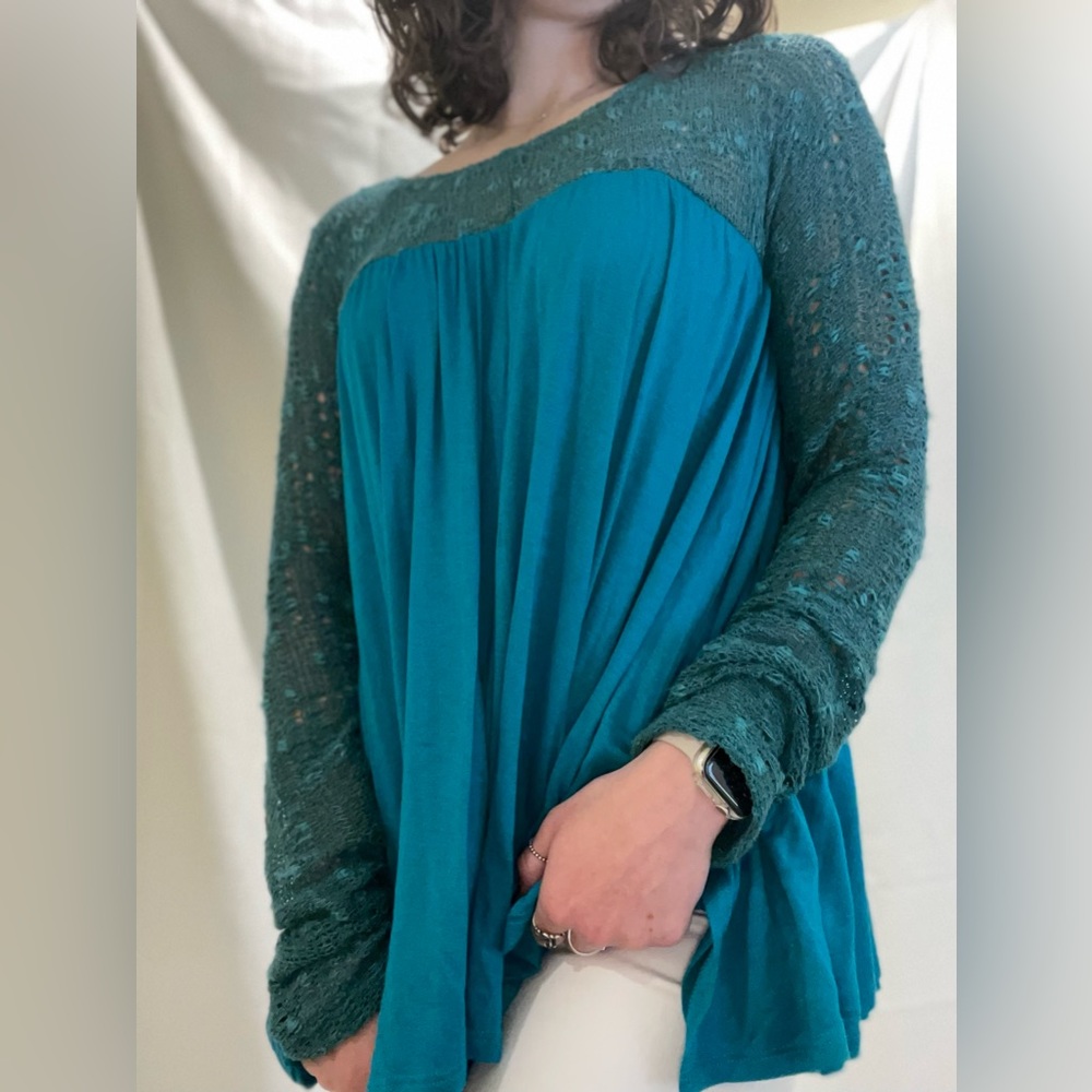 turquoise Basically Me long sleeve shirt - size M/L